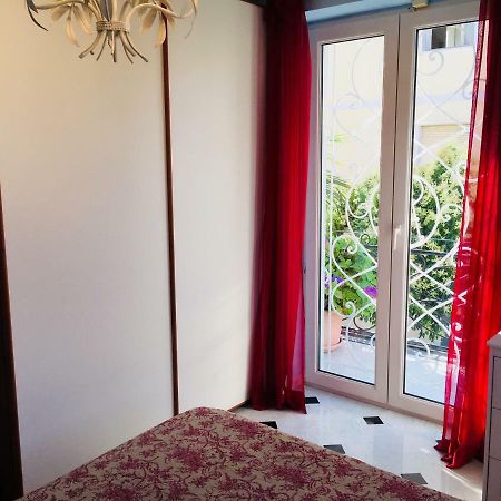Rodeo Drive Apartment Viareggio Bagian luar foto