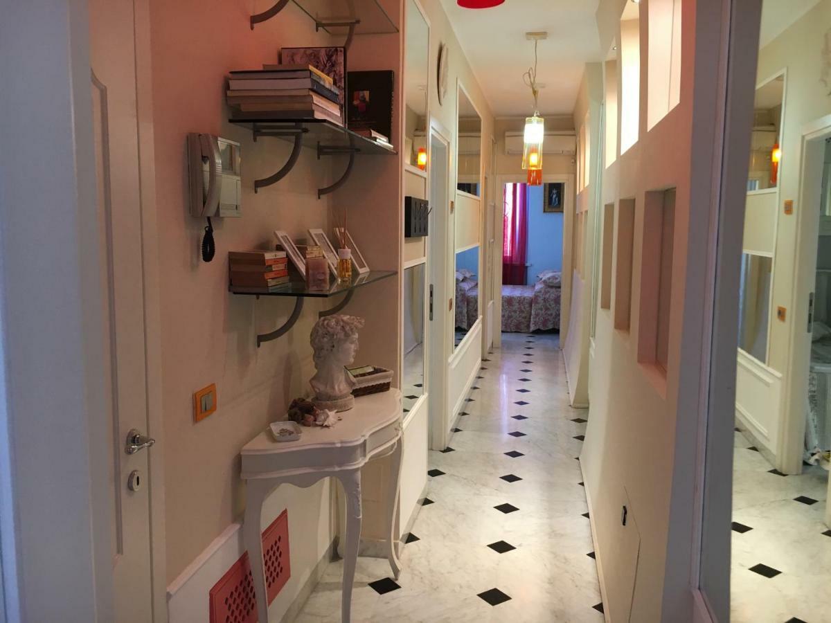 Rodeo Drive Apartment Viareggio Bagian luar foto